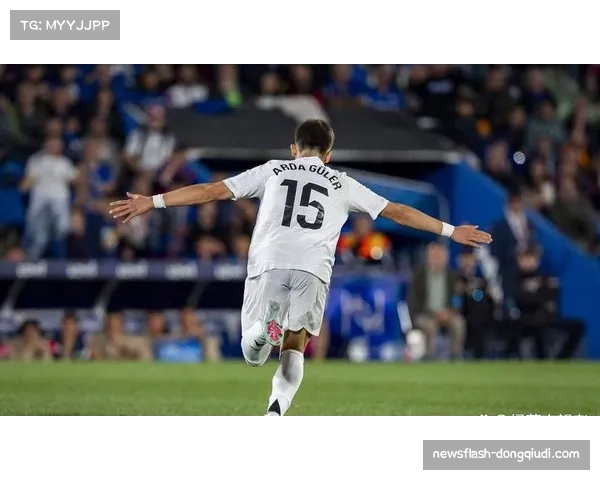 VAR争议再起:皇马对阵本菲卡比赛中居莱尔进球被判越位引发讨论